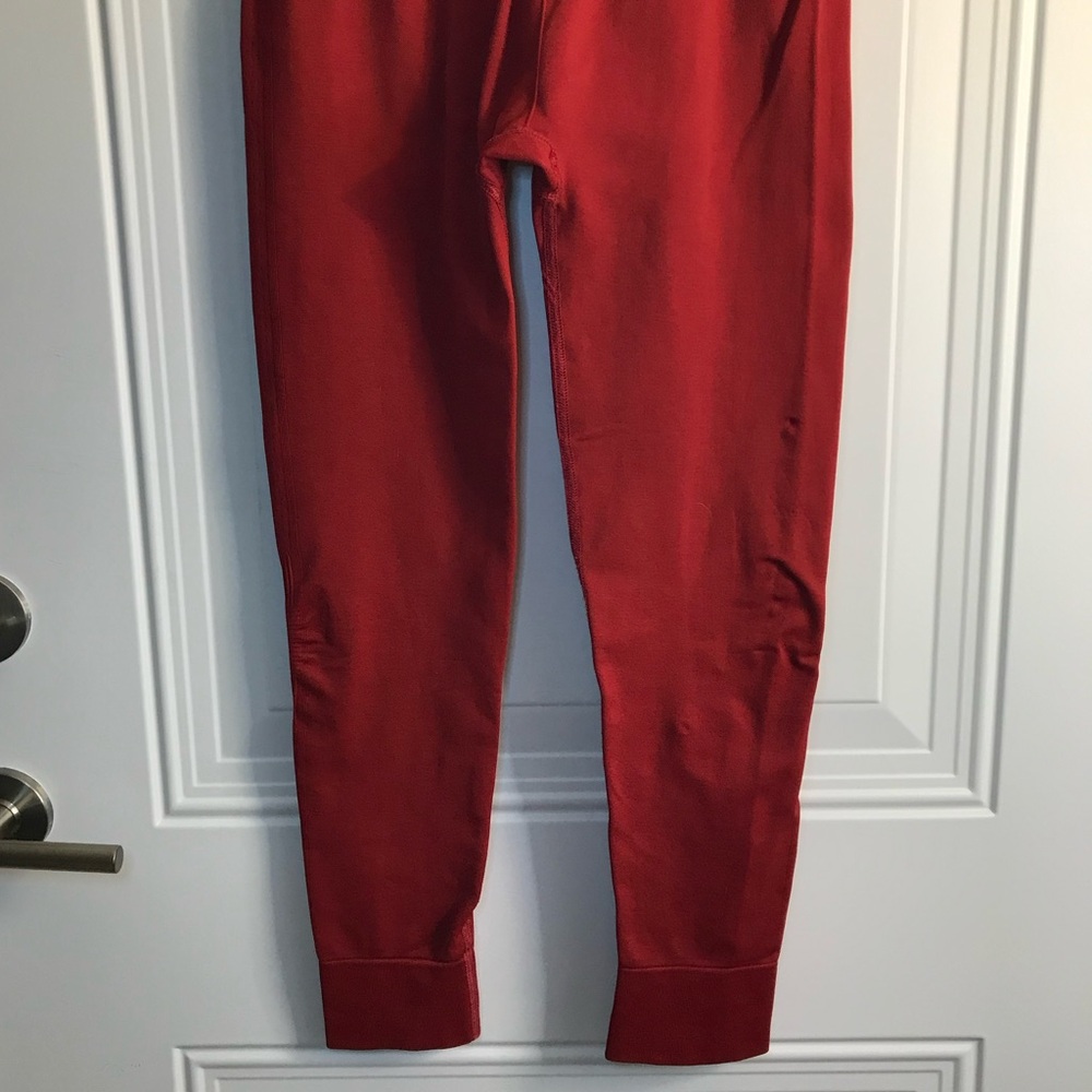 Carbon38 Brand Women’s M/L solid dark red leggings tights in EUC - Picture 6 of 7